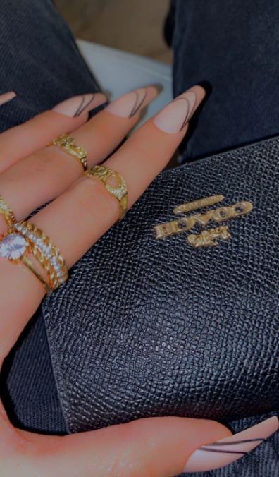 U Press On Nail Set